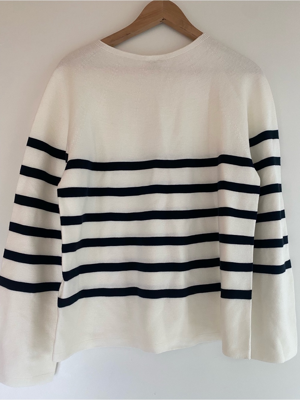 Uniqlo Striped Crewneck Sweater - White & Black - Picture 4 of 5